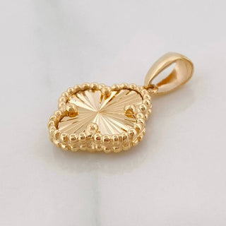 Dije Trebol | Oro Amarillo 18K | 3.2 g | 2.5 cm