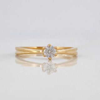 Anillo Solitario | Oro Amarillo 18K | 1.5 g | T6