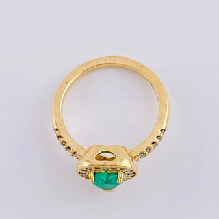 Anillo Corazon Tupido Esmeralda 45Pts | Oro Amarillo 18K | 4g | T6 3/4