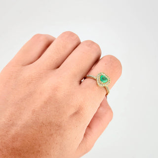 Anillo Corazon Tupido Esmeralda 45Pts | Oro Amarillo 18K | 4g | T6 3/4