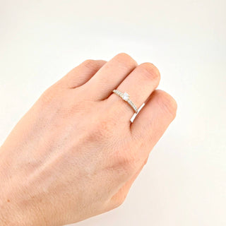 Anillo Solitario Churumbela Cuadrada | Oro Amarillo 18K | 1.75 g | T7