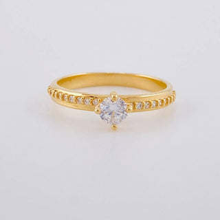 Anillo Solitario Cuatro Garras | Oro Amarillo 18K | 2.35 g | Talla 6 1/4