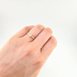 Anillo Solitario Cuatro Garras | Oro Amarillo 18K | 2.35 g | Talla 6 1/4