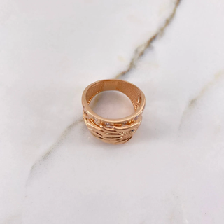 Anillo Aguila | Oro Rosa | 8.95gr | T8 3/4 | Circones Negro Blancos