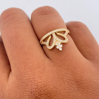 Anillo 15s Corona Corazon | Oro Amarillo 18K | 2.6gr | T4 3/4 | Circones Blancos