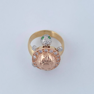 Anillo Tortuga | Tres Oros 18K | 8.25gr | T7 1/4 | Circones Verdes Blancos