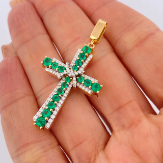 Dije Cruz Penitencia Esmeralda | Dos Oros Amarillo Blanco 18K | 9gr | 4.6cm