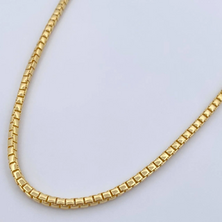 Cadena Infinito Tipo Veneciana | Dos Oros Amarillo Blanco +2 18K | 15.4gr | 63cm | 2.7mm Broche Misil Circones Blancos