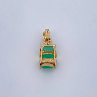 Dije Esmeralda | Oro Amarillo 18K (Joya) | 1.5gr | 1.5cm | Esmeraldas 76 Pts