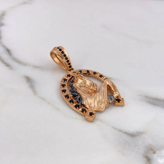 Dije Herradura Caballo | Oro Rosa 18K | 14.6gr | 5cm | Circones Negros