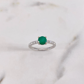 Anillo Solitario Churumbela | Oro Blanco 18K | 2.35gr | T6 1/2 | Esmeralda 49 Pts Diamante 30 Pts