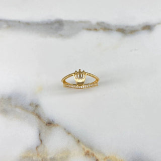 Anillo Lineas Corona | Oro Amarillo 18K | 3.5gr | T7 3/4 | Circones Blancos
