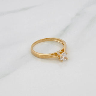 Anillo Solitario | Oro Amarillo 18K | 1.85 g | Talla 5 1/2