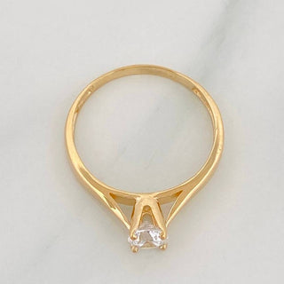 Anillo Solitario | Oro Amarillo 18K | 1.85 g | Talla 5 1/2