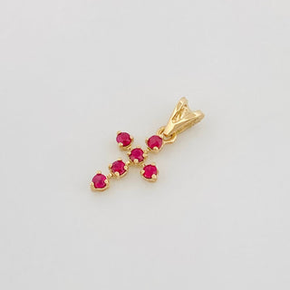 Dije Cruz Rubies 18Pts | Oro Amarillo 18K | 0.35 g | 1.3 cm