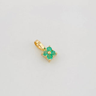 Dije Flor Esmeralda | Oro Amarillo 18K | 21Pts 0.2 g | 0.8 cm