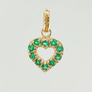 Dije Corazon Borde Grueso Esmeraldas 18pts | Oro Amarillo 18K | 1.4gr | 1.7cm