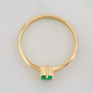 Anillo Solitario Esmeralda 14pts | Oro Amarillo 18K | 1.6 g | T 7