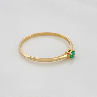 Anillo Solitario Esmeralda 0.5Pts Esmeralda 1Pts | Oro Amarillo 18K | 0.9 g | T7
