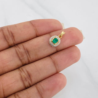 Dije Halo Esmeraldas 26 Pts Diamantes 20 Pts | Dos Oros Amarillo Blanco 18K | 1.05 g | 1.4 cm