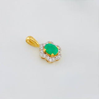 Dije Halo Flor Esmeraldas | Dos Oros Amarillo Blanco 18K | 0.85 g | 1.3 cm