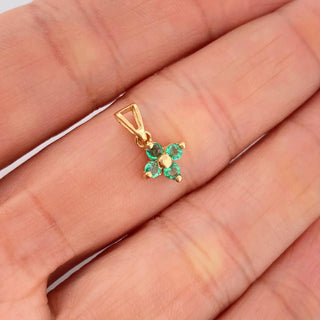 Dije Flor Esmeralda 20 Pts | Oro Amarillo 18K | 0.8gr | 1.5cm